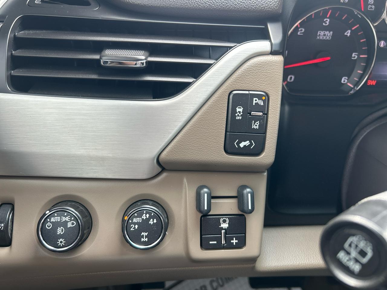 GMC Yukon 4WD 4dr SLT 2015