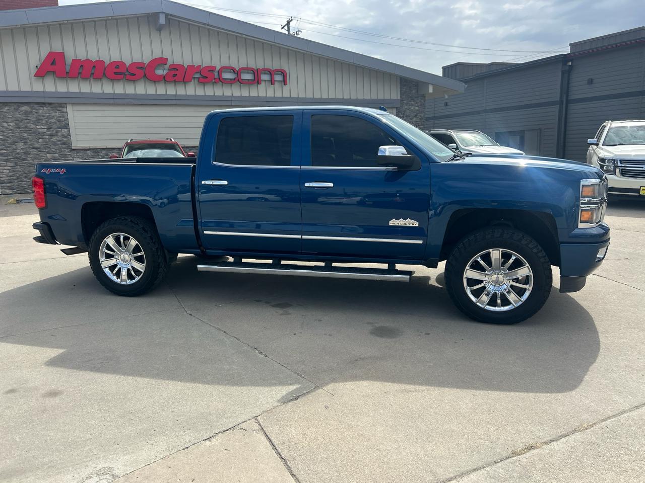 Chevrolet Silverado 1500 4WD Crew Cab 143.5" High Country 2015