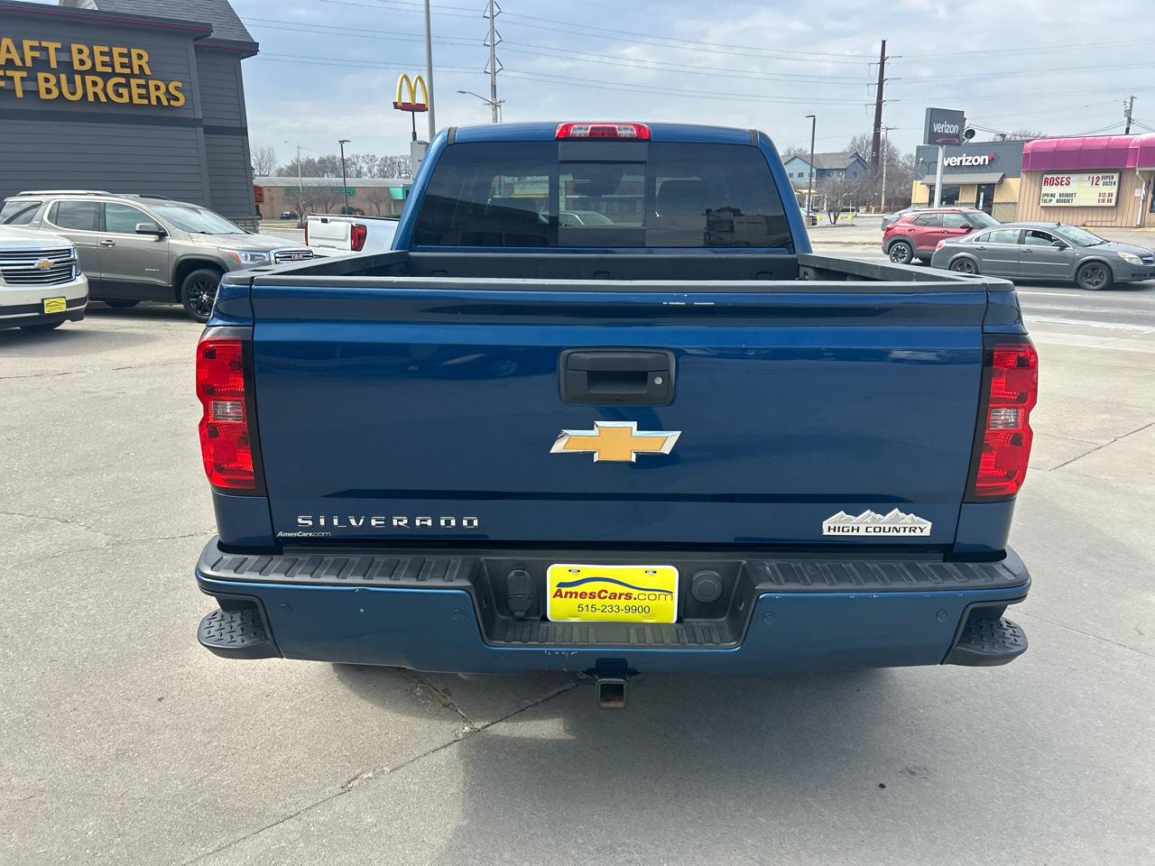 Chevrolet Silverado 1500 4WD Crew Cab 143.5" High Country 2015