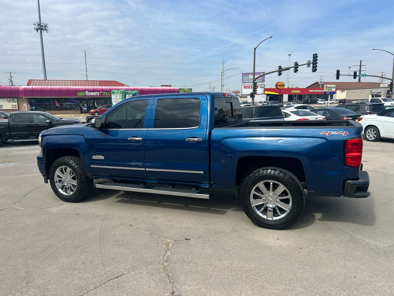 Chevrolet Silverado 1500 4WD Crew Cab 143.5" High Country 2015