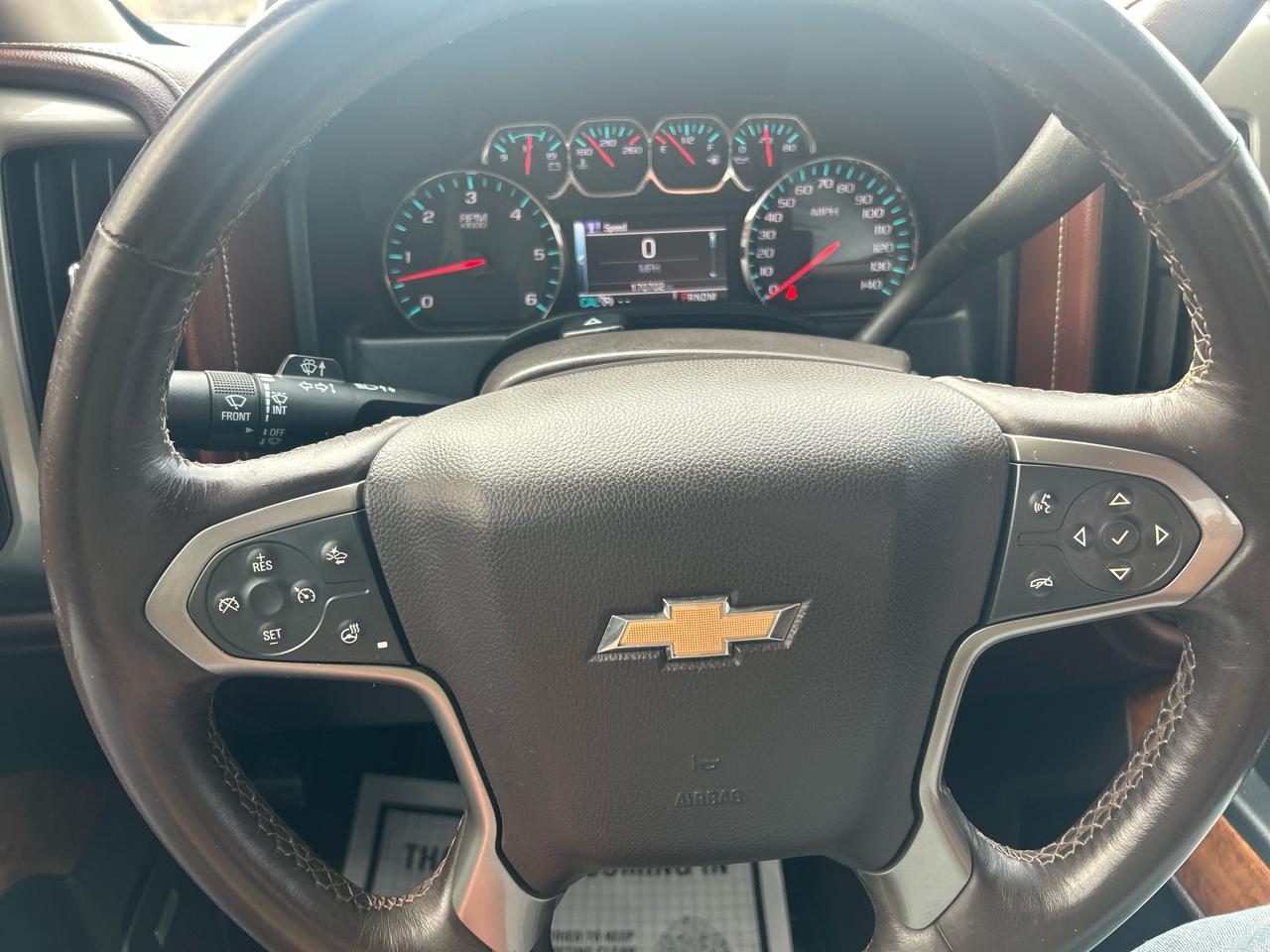 Chevrolet Silverado 1500 4WD Crew Cab 143.5" High Country 2015