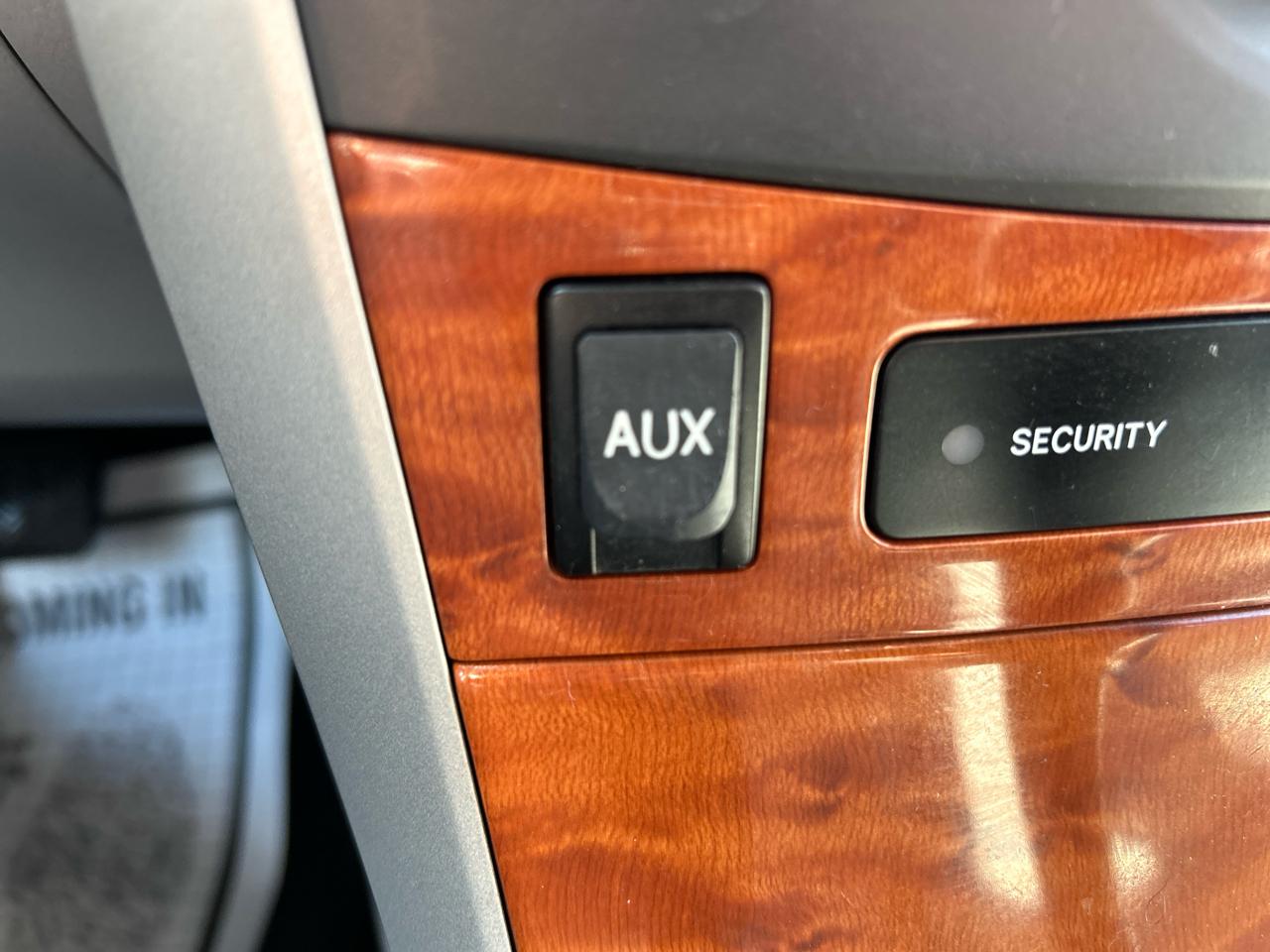 Toyota Corolla 4dr Sdn Man (Natl) 2009