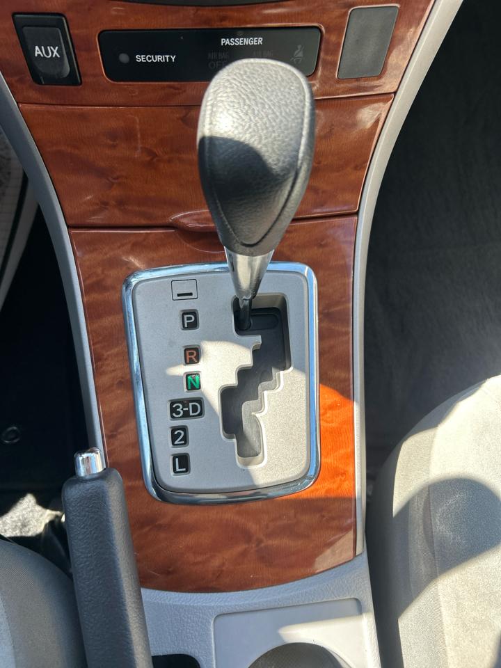 Toyota Corolla 4dr Sdn Man (Natl) 2009