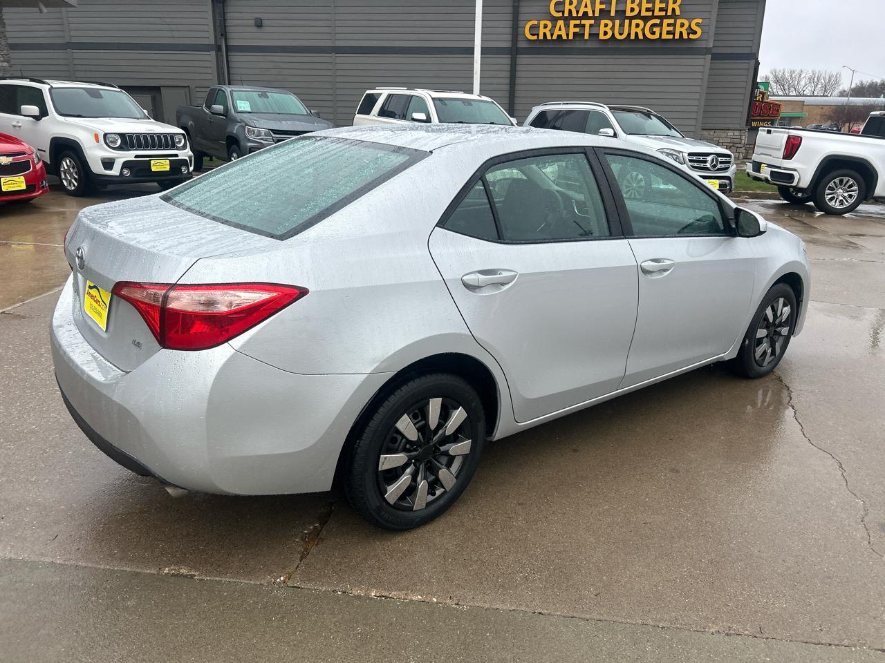 Toyota Corolla XLE CVT (Natl) 2019