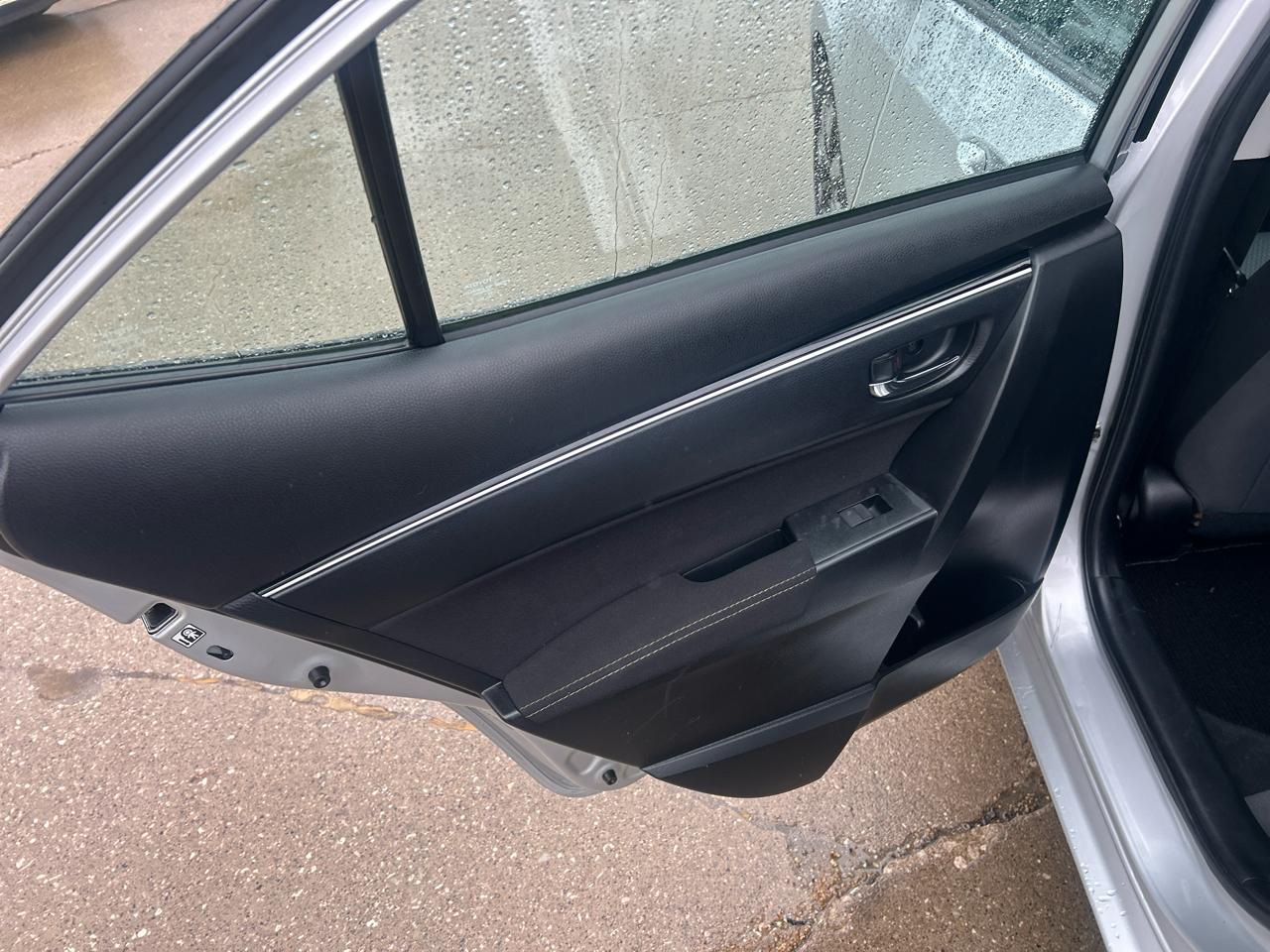 Toyota Corolla XLE CVT (Natl) 2019