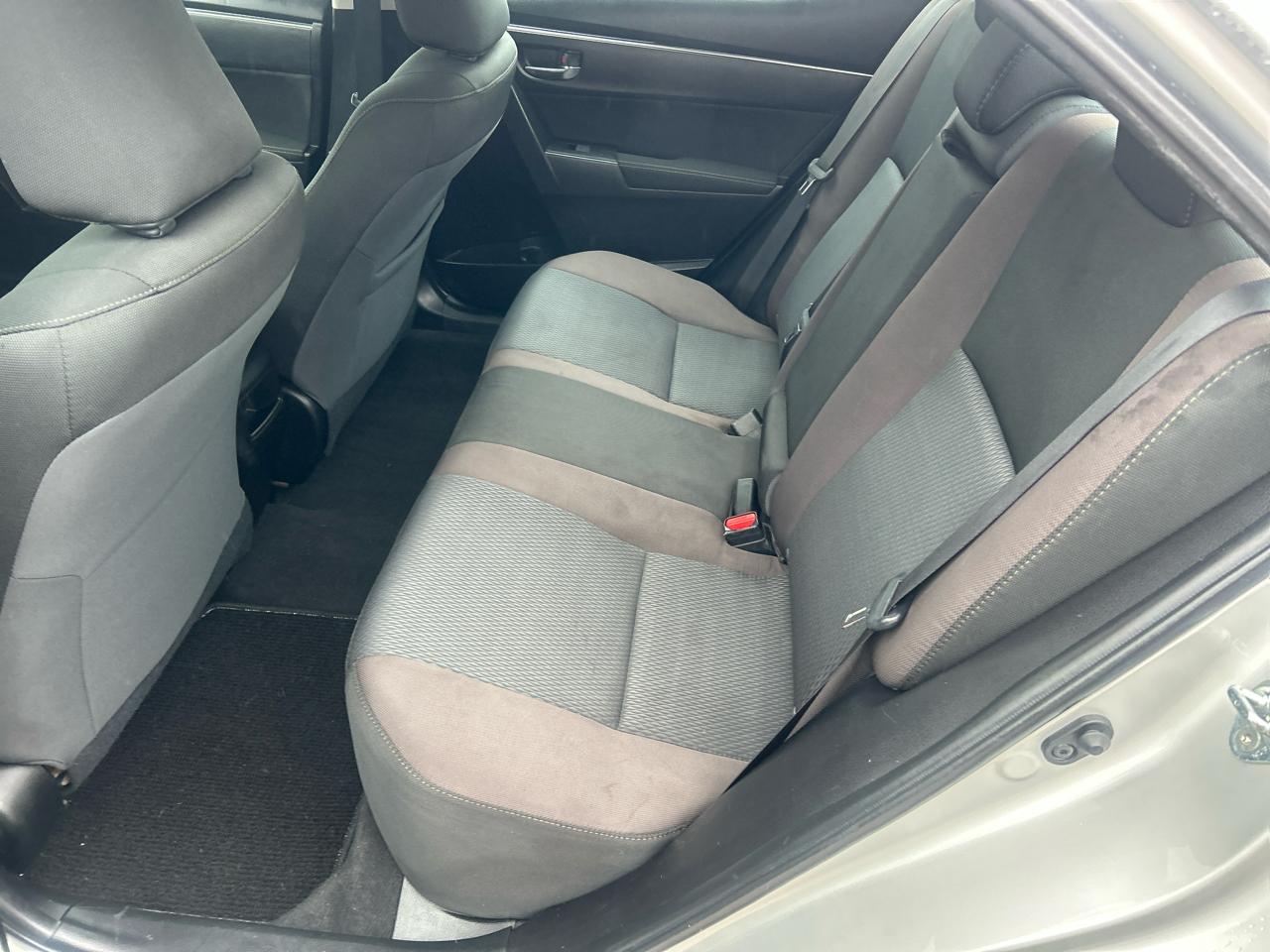 Toyota Corolla XLE CVT (Natl) 2019