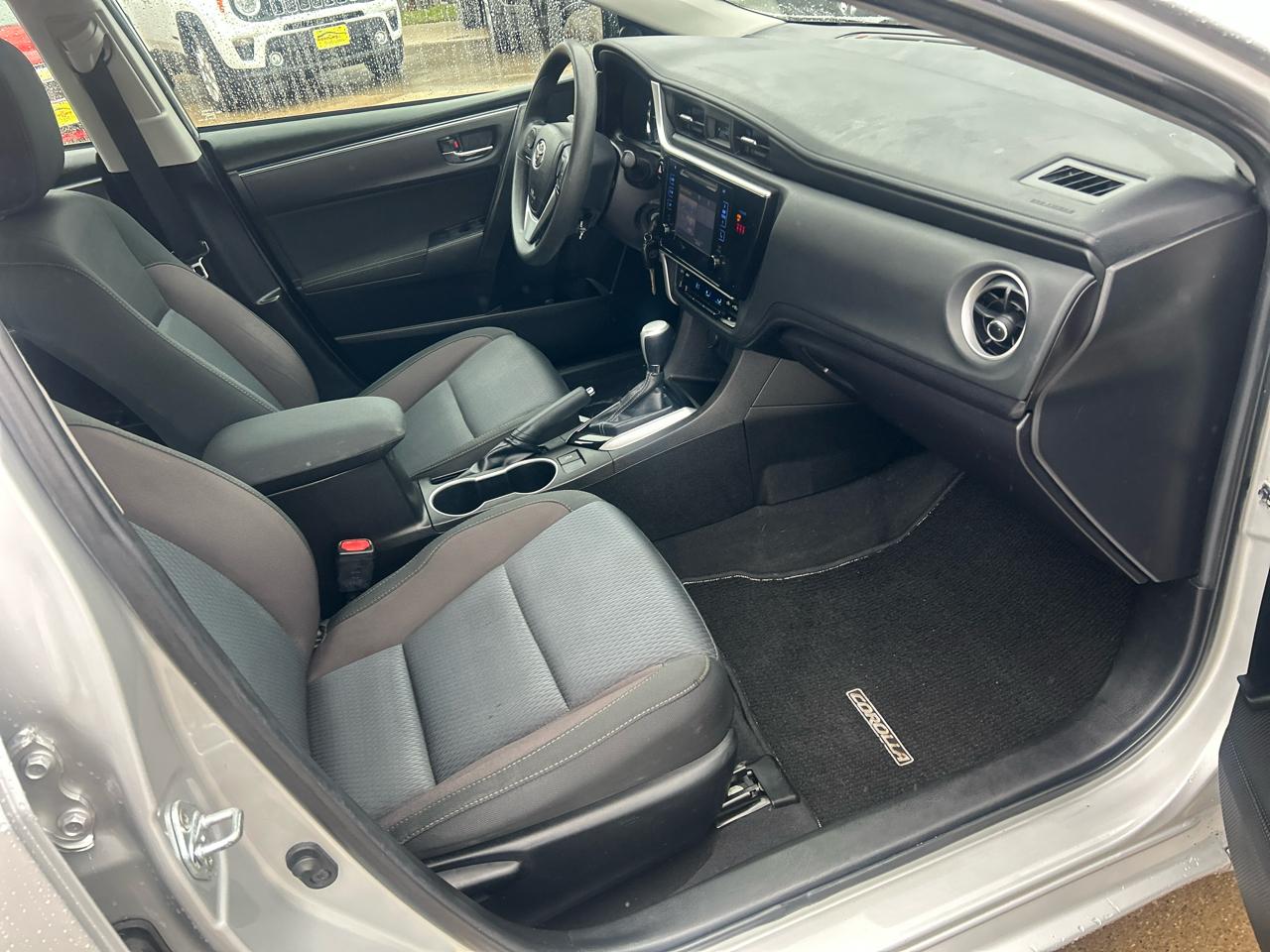 Toyota Corolla XLE CVT (Natl) 2019