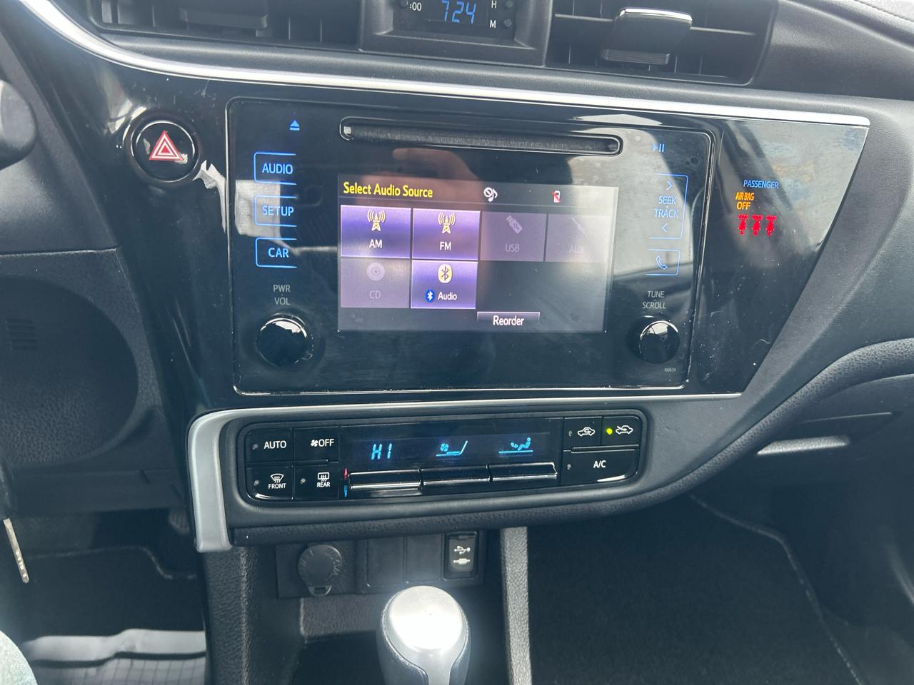 Toyota Corolla XLE CVT (Natl) 2019