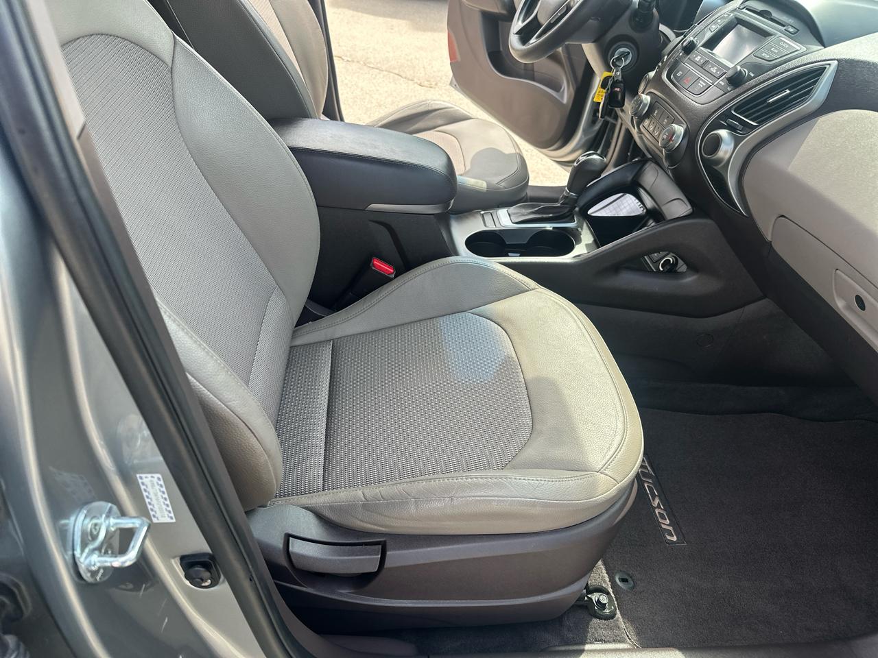 Hyundai Tucson FWD 4dr GLS 2015