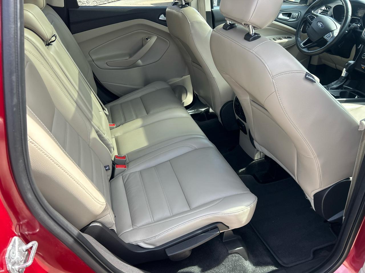 Ford Escape Titanium 4WD 2018