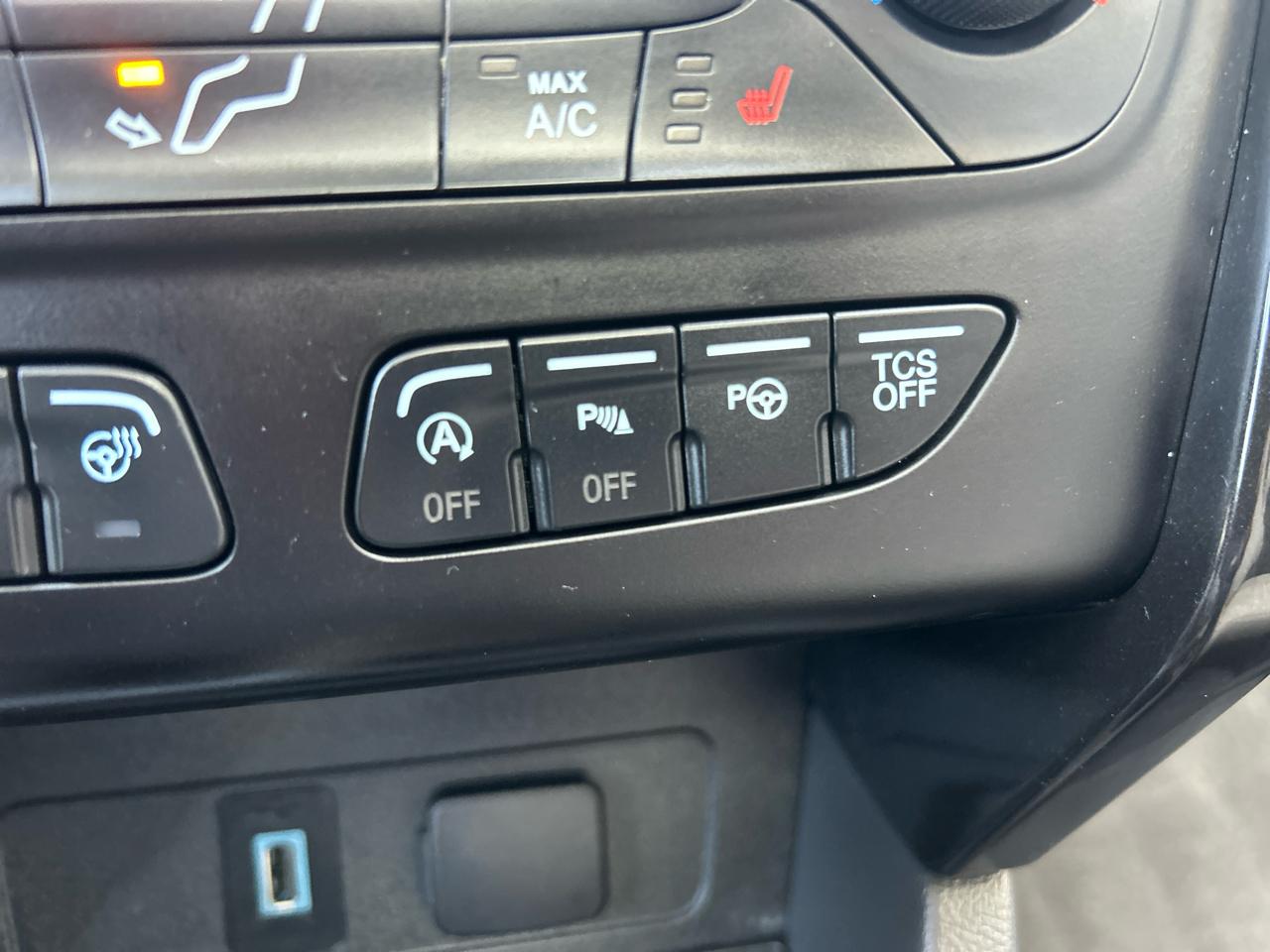 Ford Escape Titanium 4WD 2018