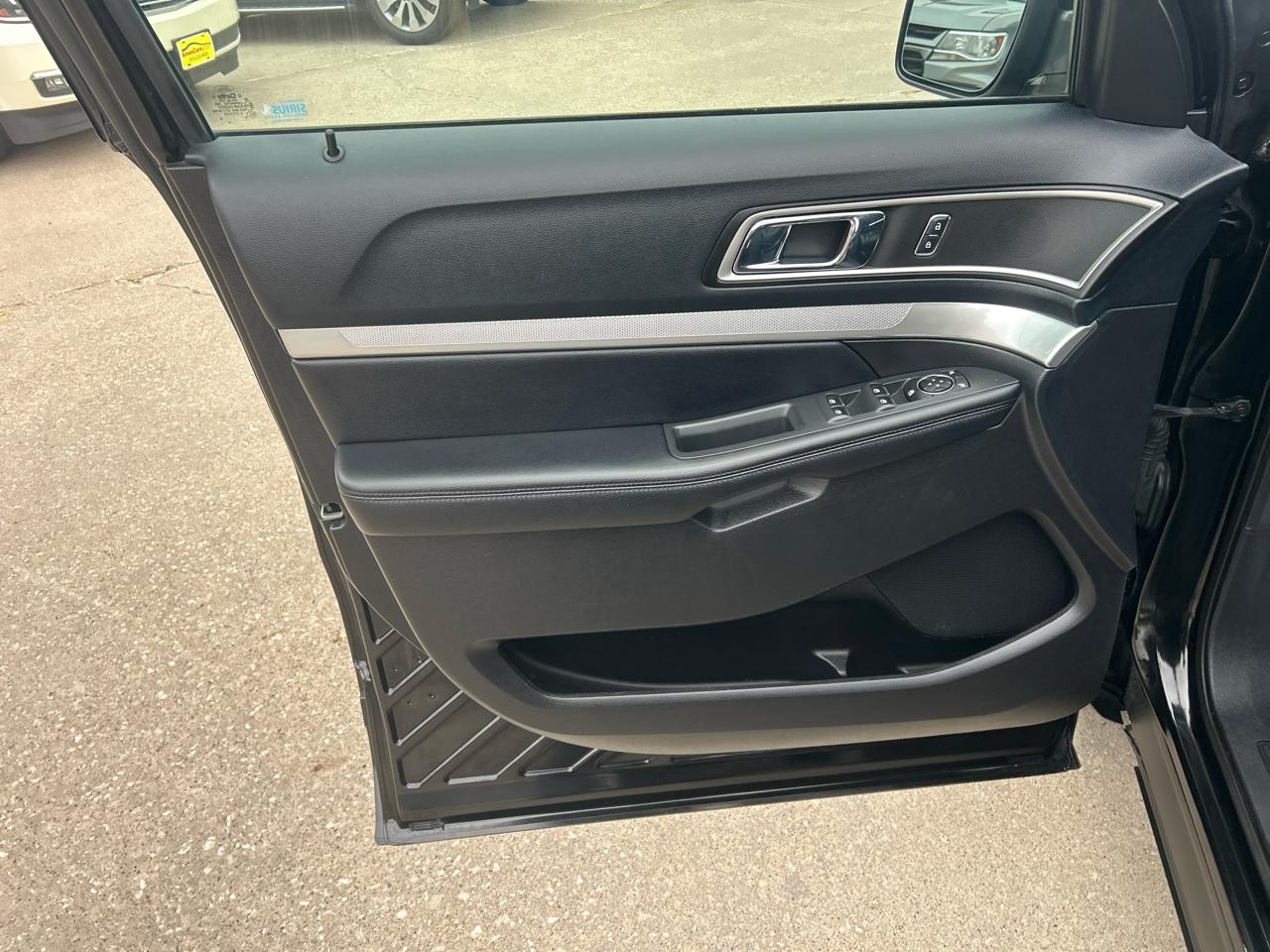 Ford Explorer 4WD 4dr XLT 2016