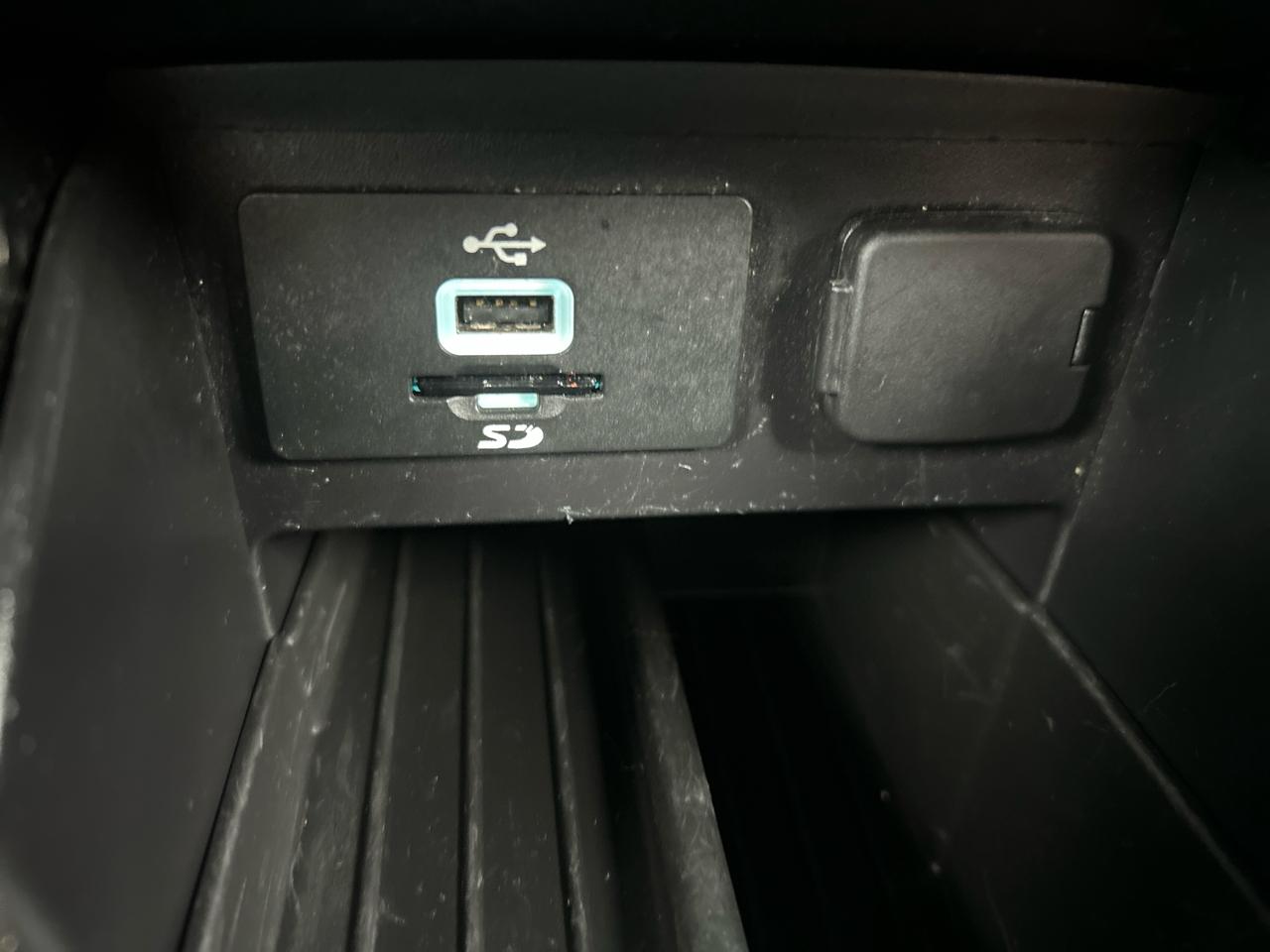 Ford Explorer 4WD 4dr XLT 2016