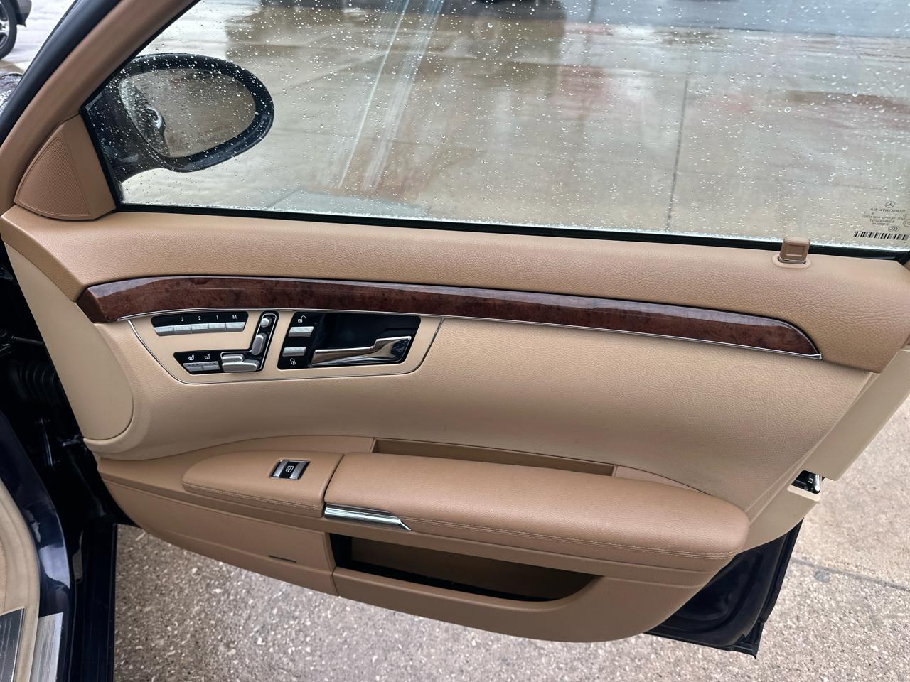 Mercedes-Benz S-Class 4dr Sdn 5.5L V8 4MATIC 2008