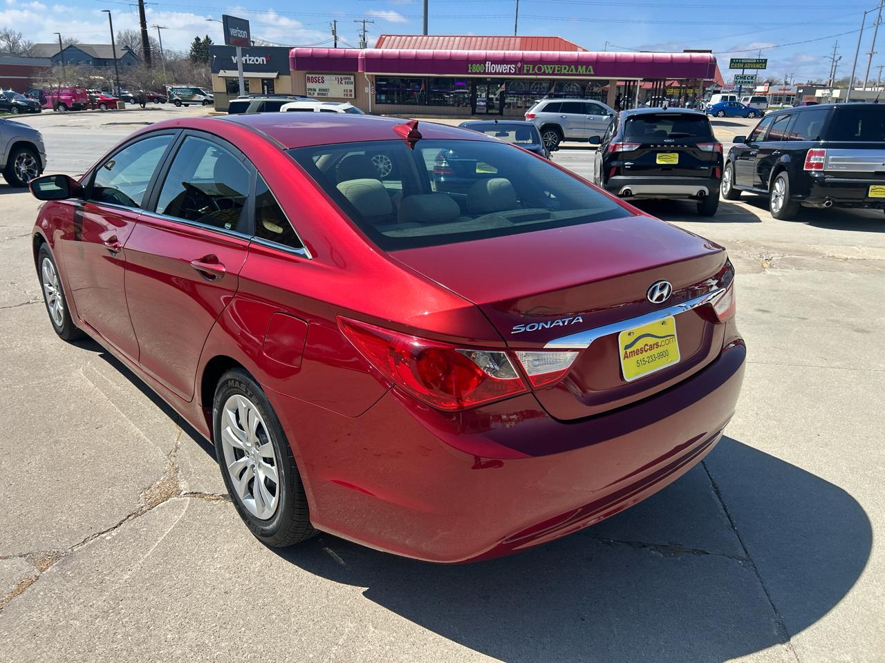 Hyundai Sonata 4dr Sdn 2.4L Man GLS 2012