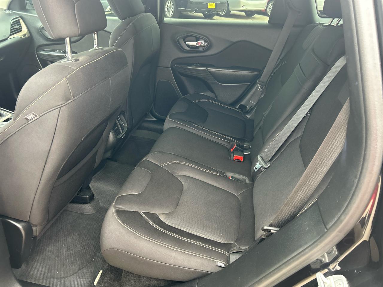 Jeep Cherokee 4WD 4dr Latitude 2015