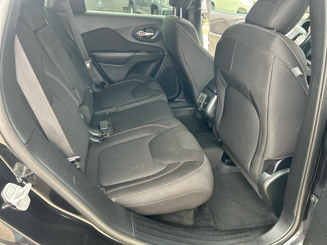 Jeep Cherokee 4WD 4dr Latitude 2015