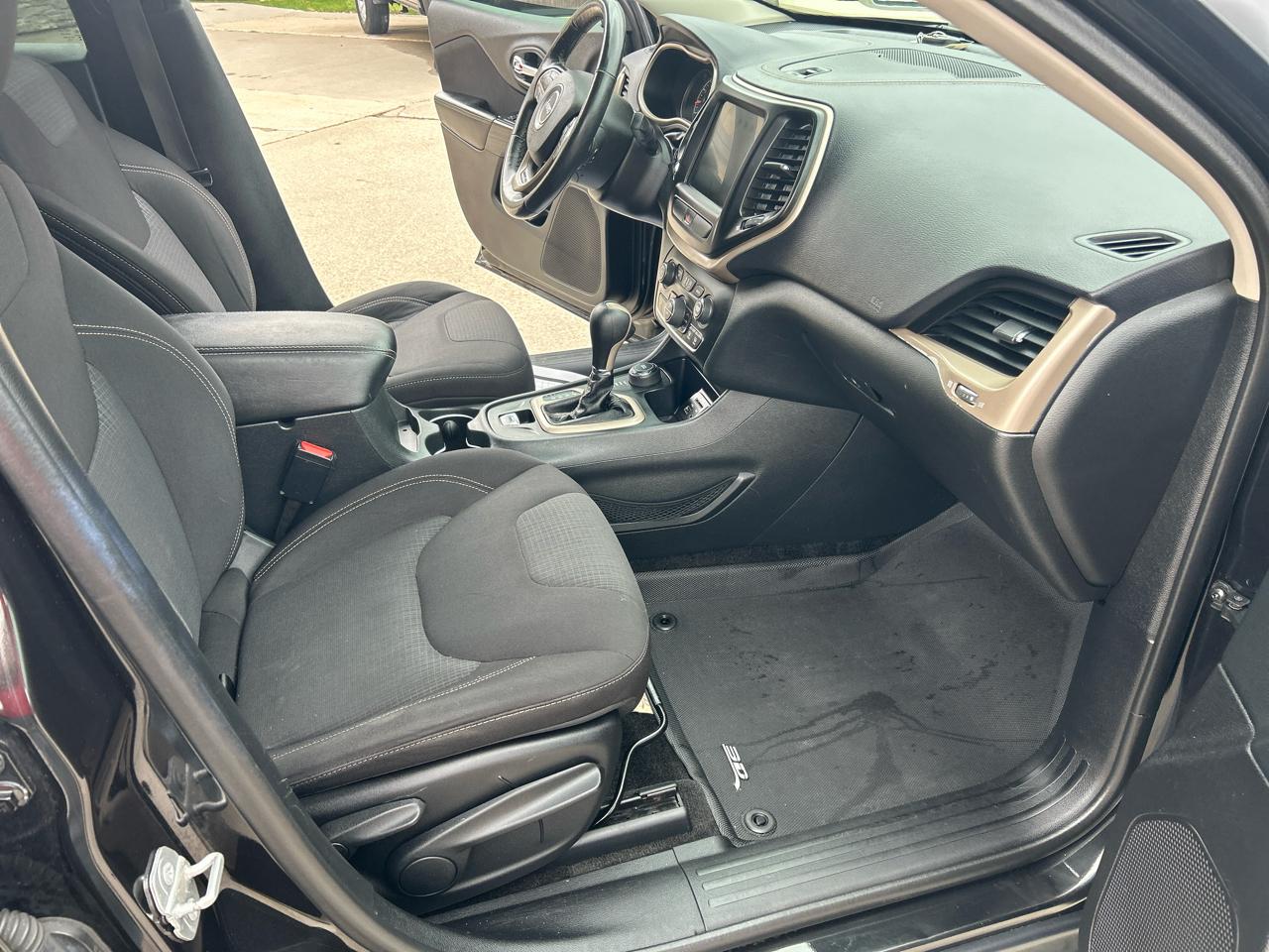 Jeep Cherokee 4WD 4dr Latitude 2015