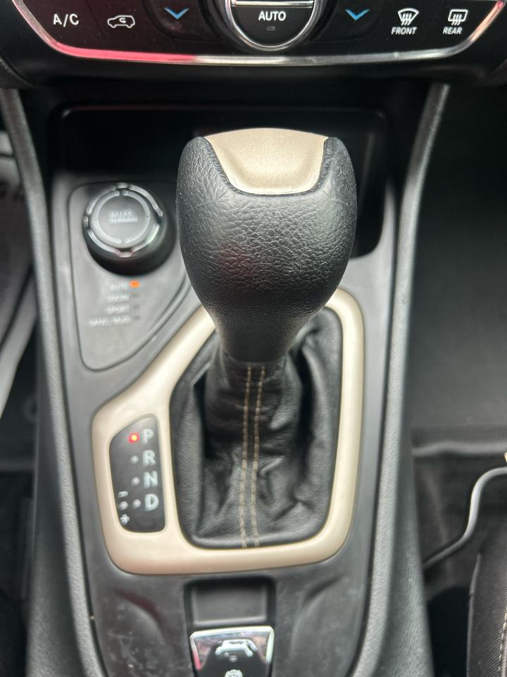 Jeep Cherokee 4WD 4dr Latitude 2015