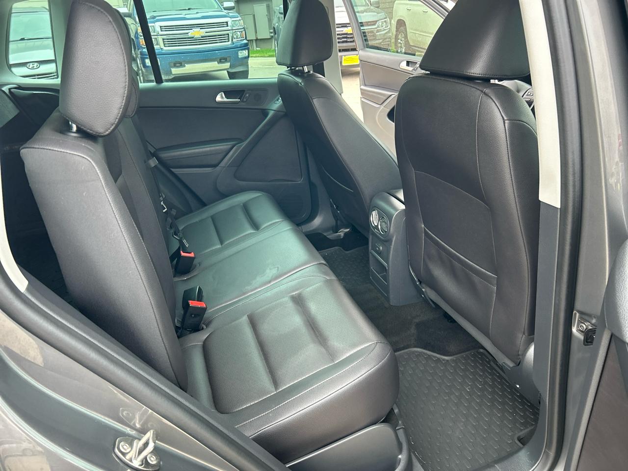 Volkswagen Tiguan 4MOTION 4dr Auto R-Line 2016