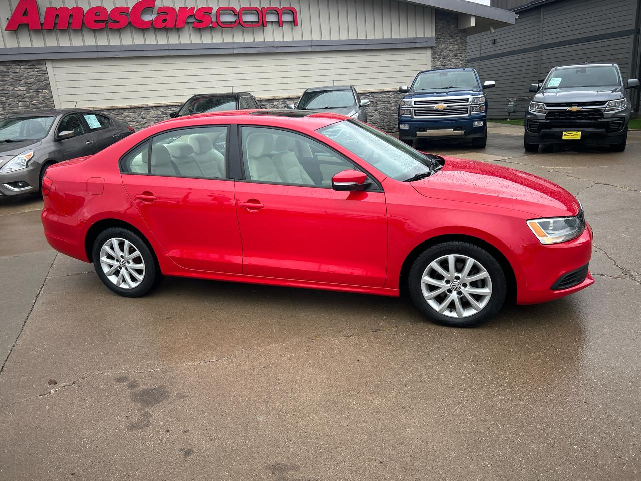 Volkswagen Jetta Sedan 4dr Manual SE w/Convenience & Sunroof PZEV 2012