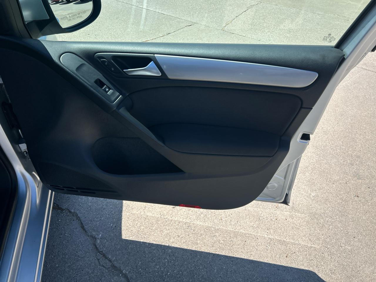 Volkswagen Golf 4dr HB Auto PZEV 2014