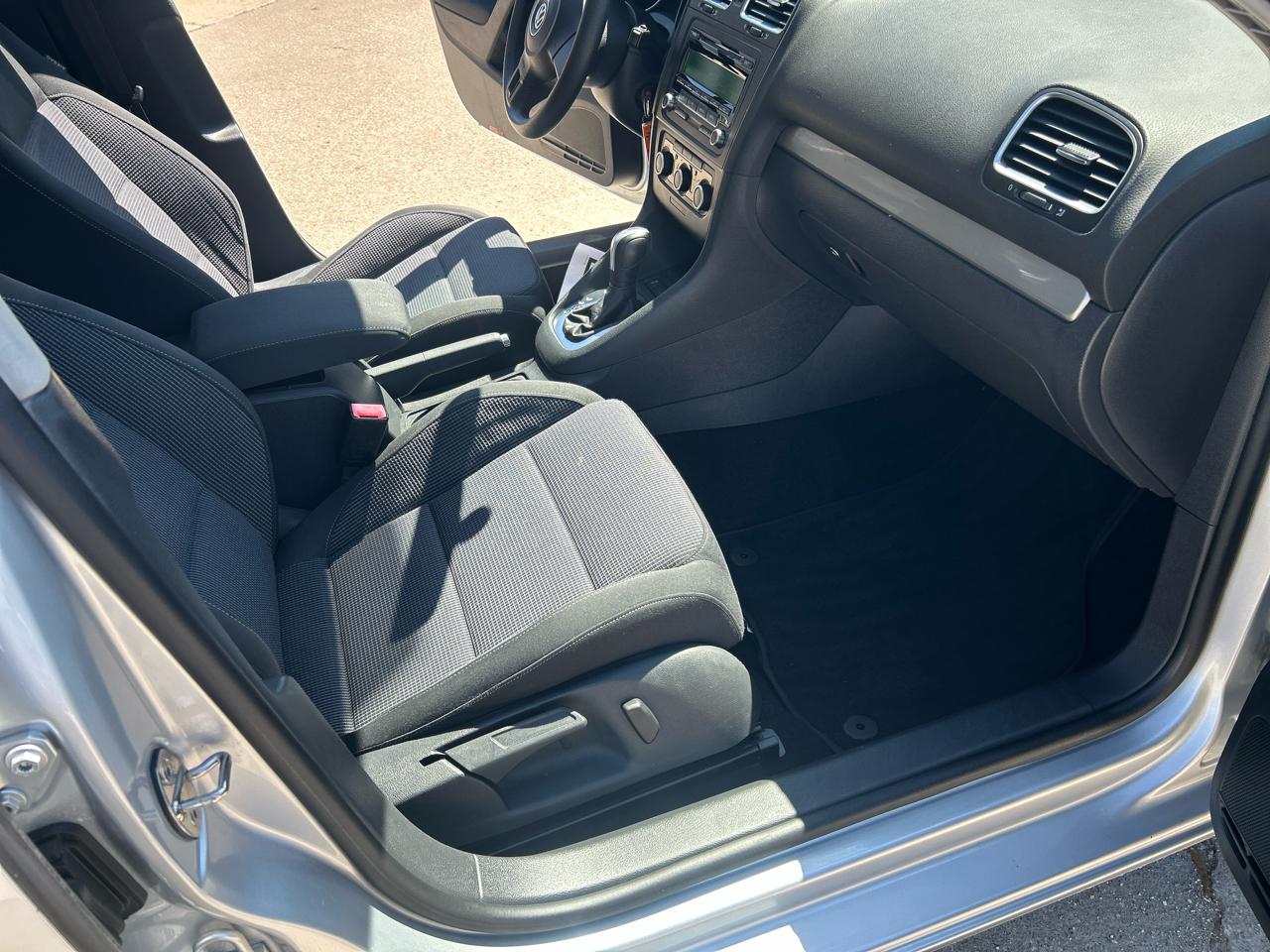 Volkswagen Golf 4dr HB Auto PZEV 2014