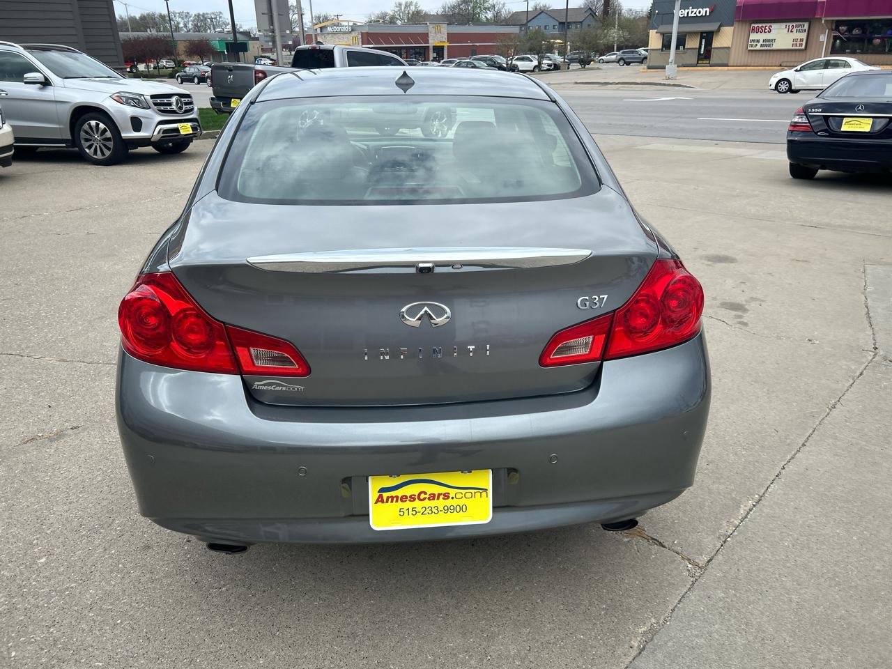 Infiniti G37 Sedan 4dr Journey RWD 2012