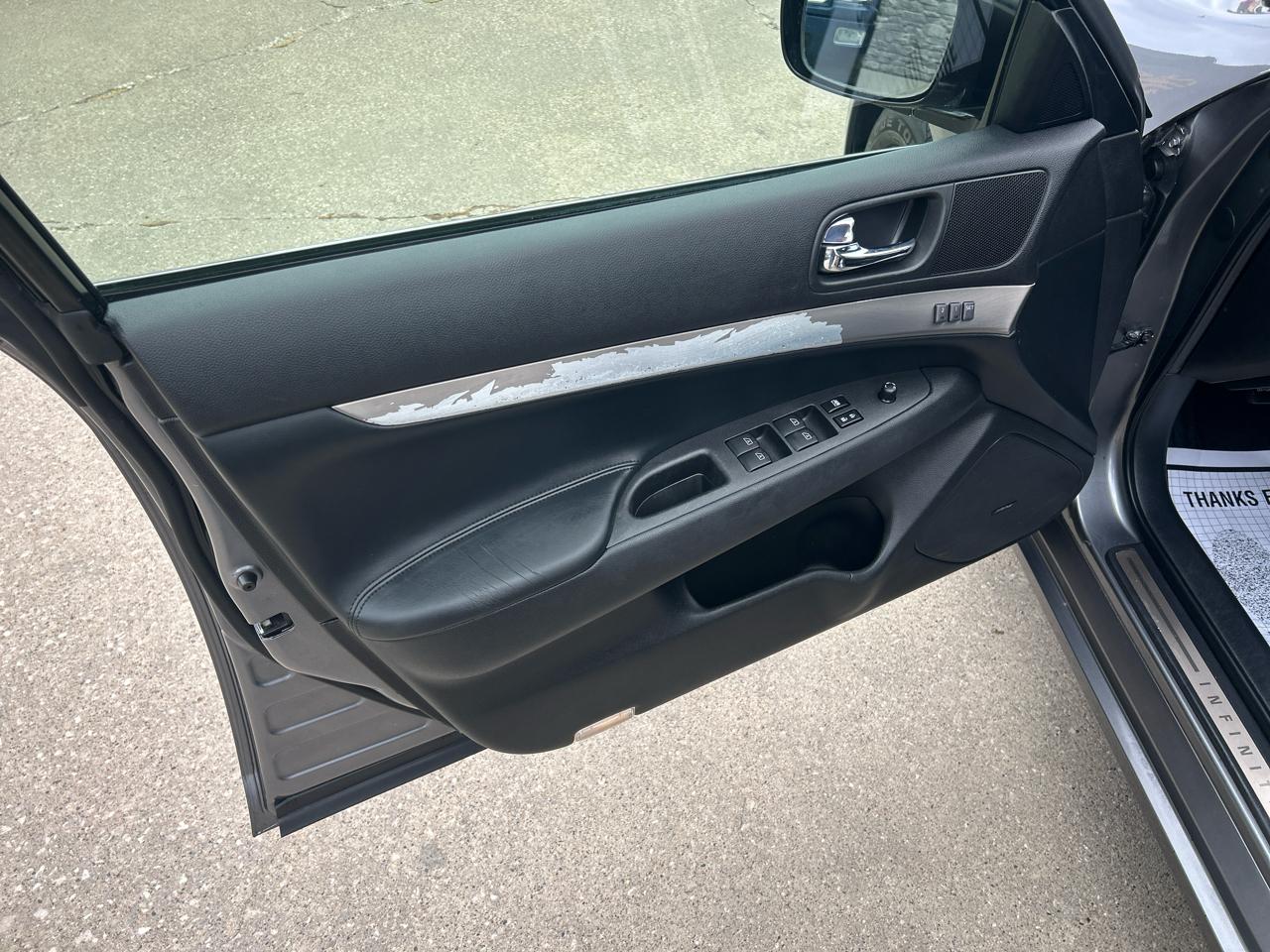 Infiniti G37 Sedan 4dr Journey RWD 2012