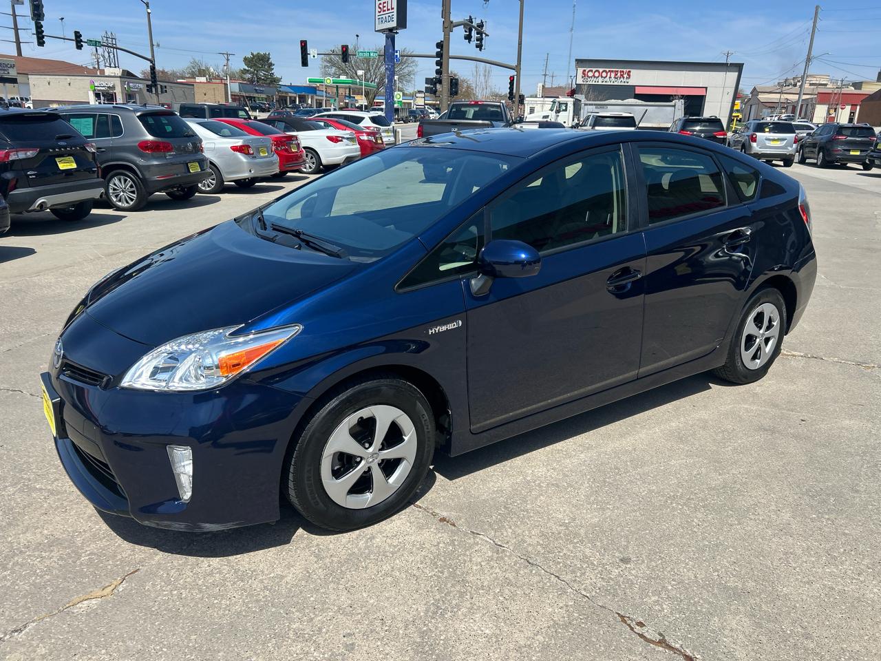Toyota Prius 5dr HB Three (Natl) 2014