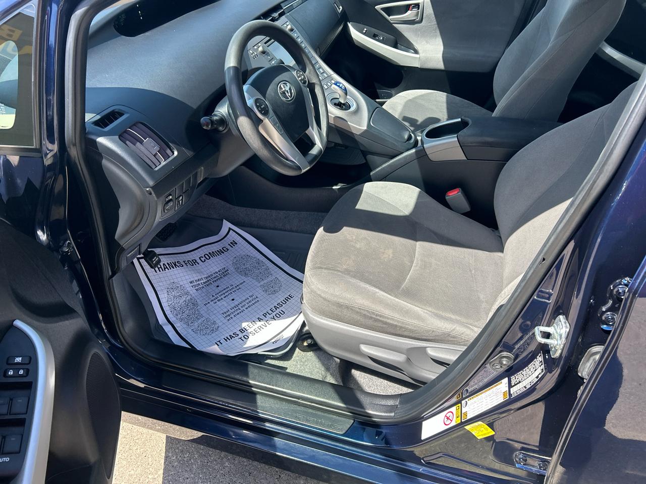 Toyota Prius 5dr HB Three (Natl) 2014