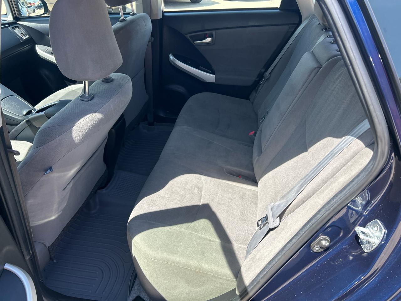 Toyota Prius 5dr HB Three (Natl) 2014