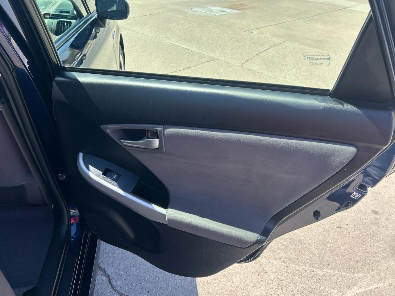 Toyota Prius 5dr HB Three (Natl) 2014