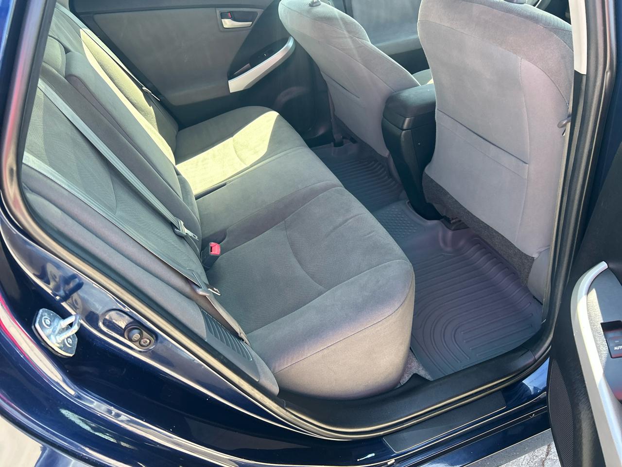 Toyota Prius 5dr HB Three (Natl) 2014