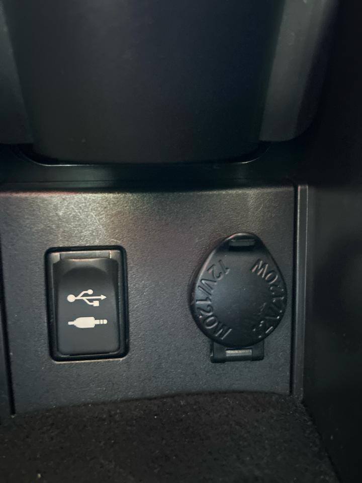 Toyota Prius 5dr HB Three (Natl) 2014