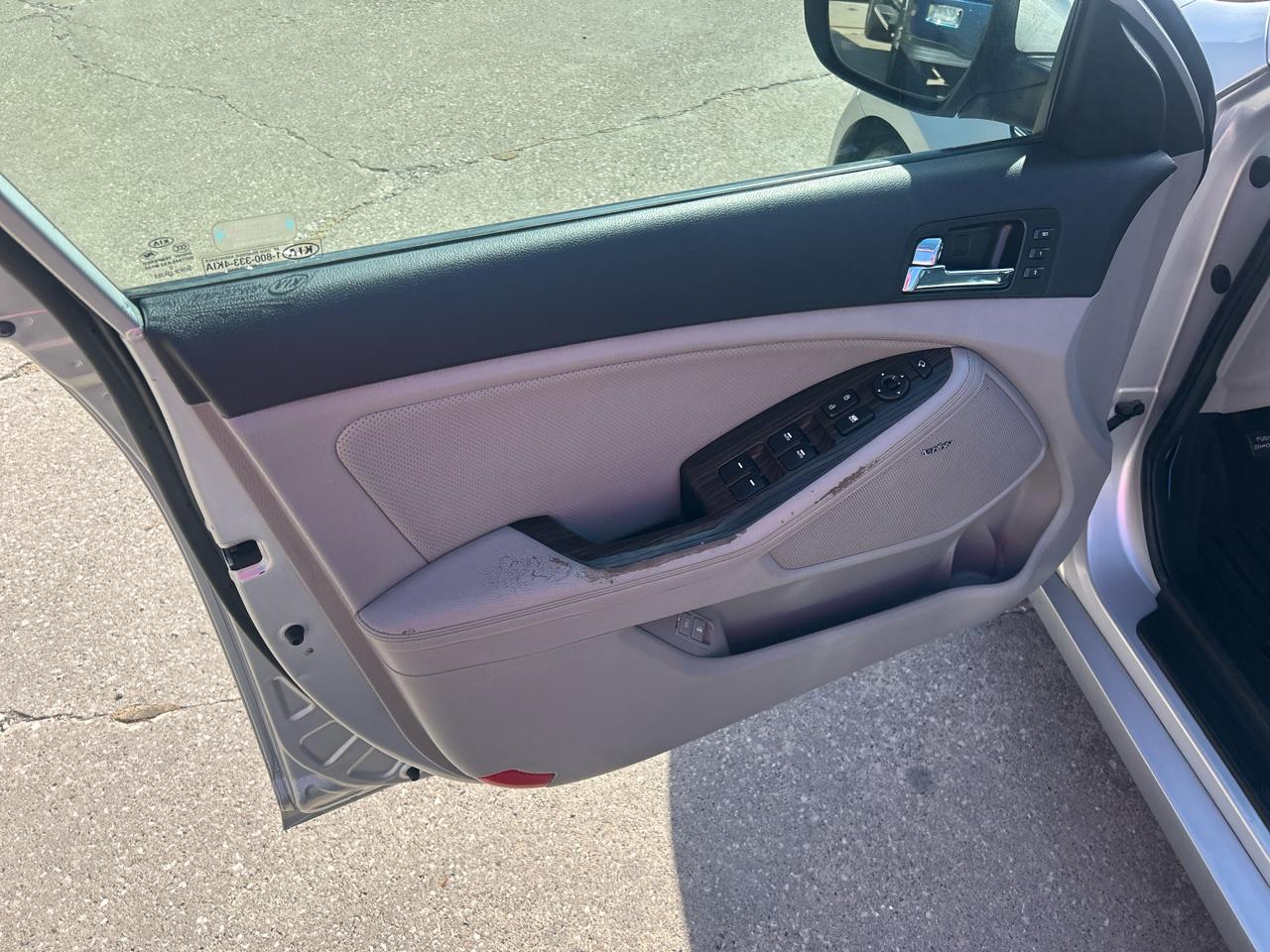 Kia Optima 4dr Sdn 2.4L Auto EX 2012