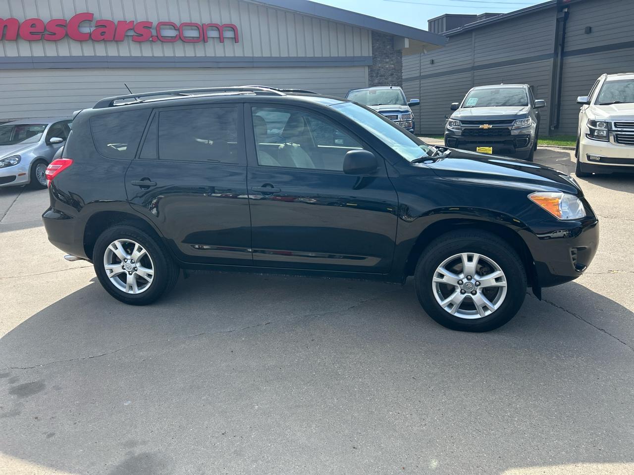 Toyota RAV4 4WD 4dr V6 5-Spd AT (Natl) 2011