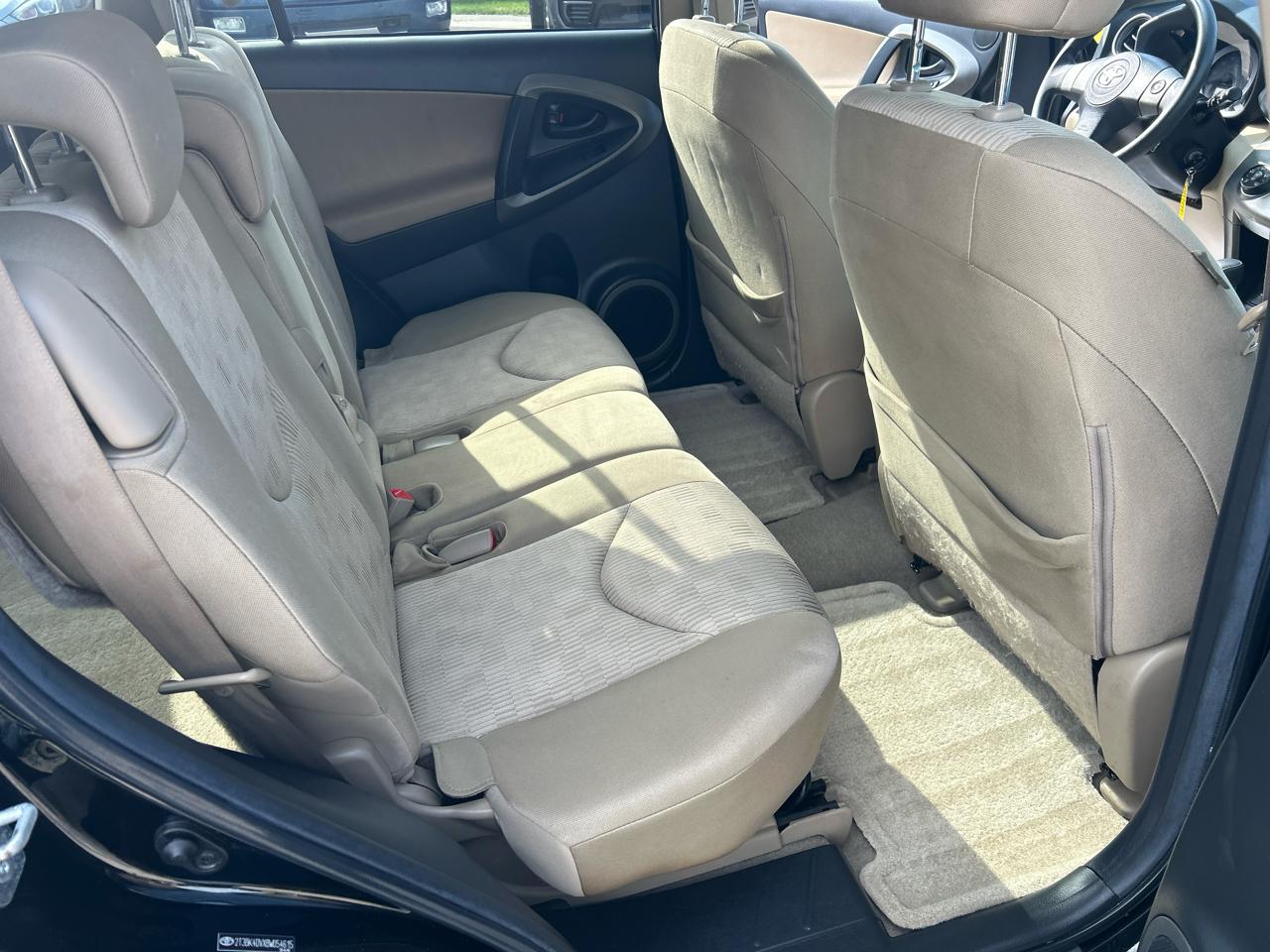 Toyota RAV4 4WD 4dr V6 5-Spd AT (Natl) 2011