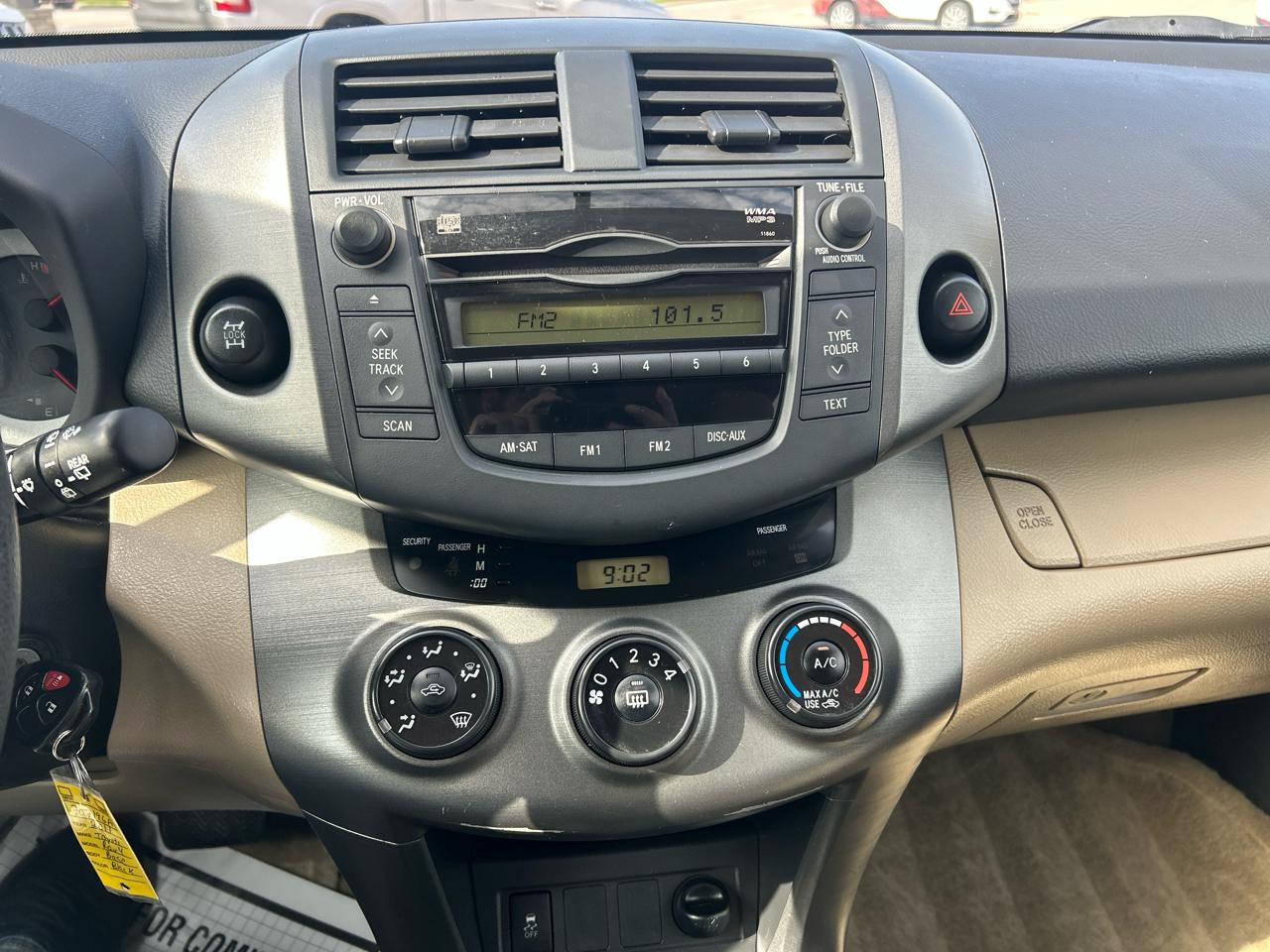 Toyota RAV4 4WD 4dr V6 5-Spd AT (Natl) 2011