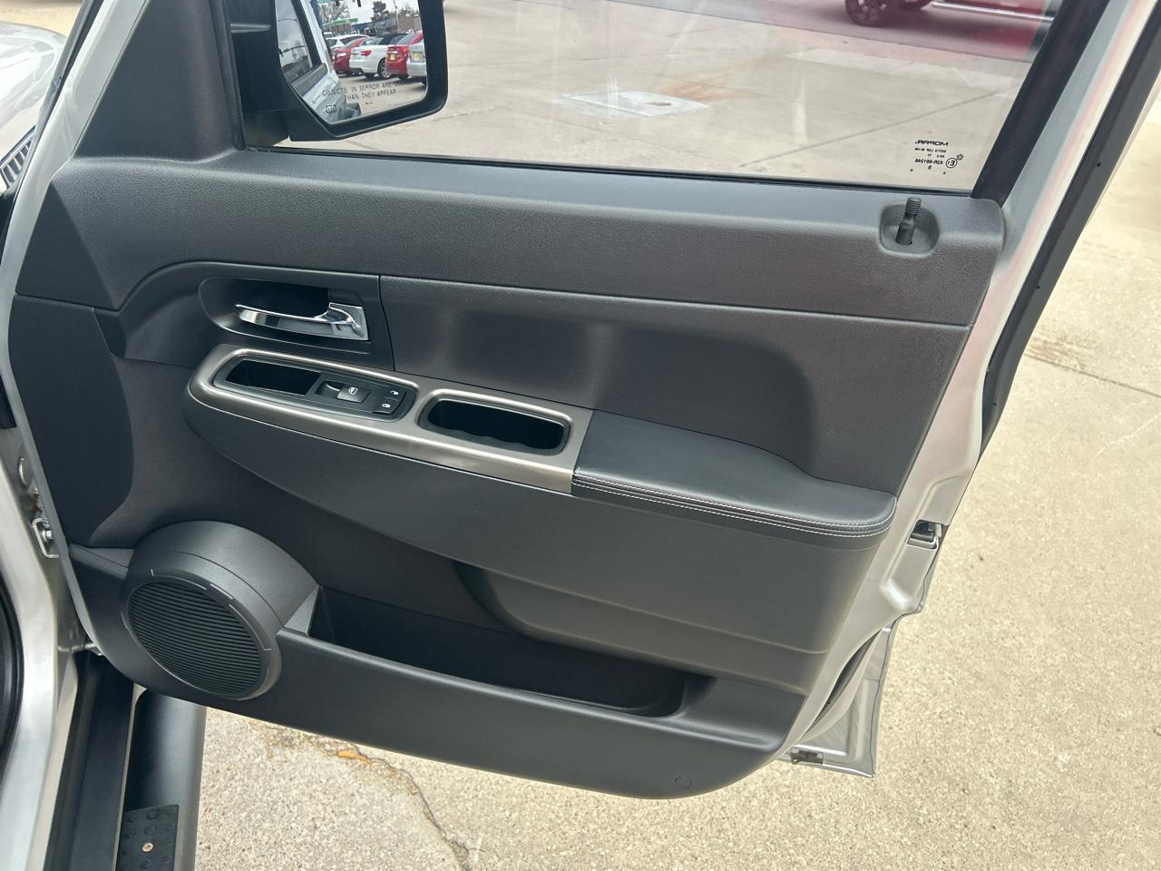 Jeep Liberty 4WD 4dr Limited 2011