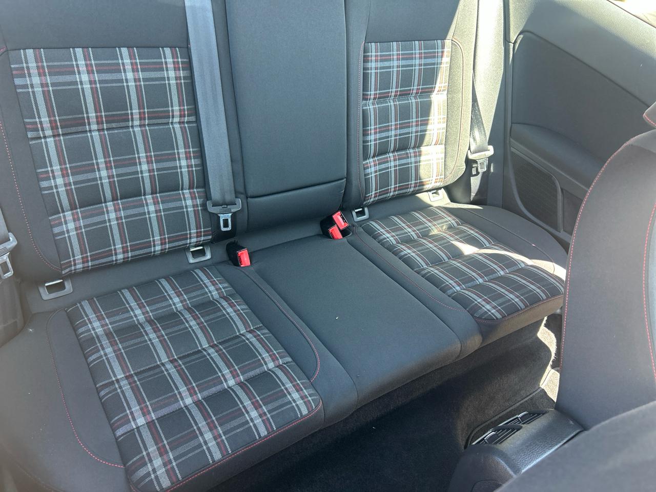 Volkswagen GTI 2dr HB DSG w/Sunroof & Navi PZEV 2012