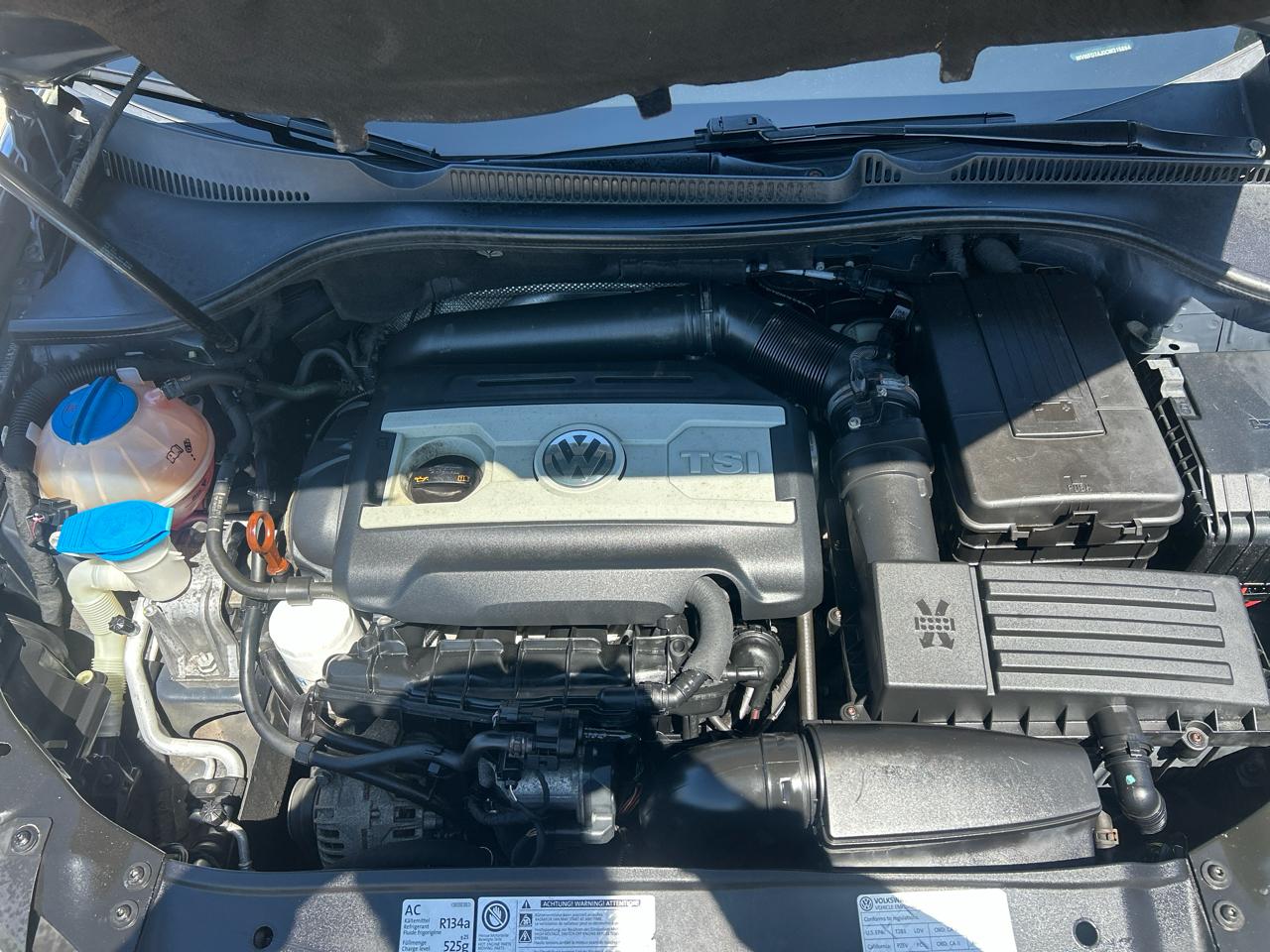 Volkswagen GTI 2dr HB DSG w/Sunroof & Navi PZEV 2012