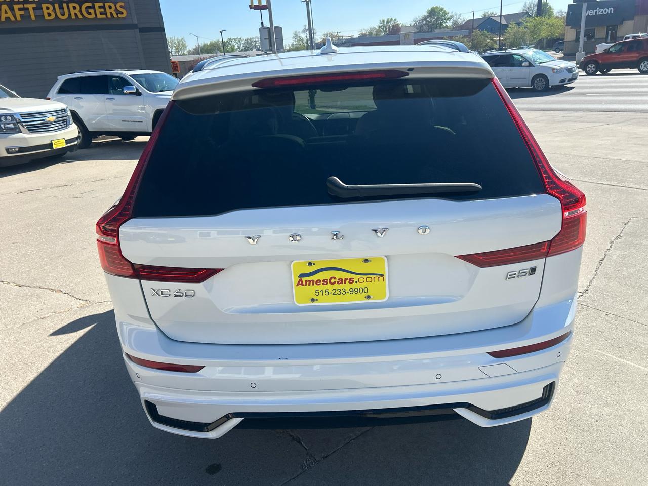 Volvo XC60 B5 AWD Core Dark Theme 2024