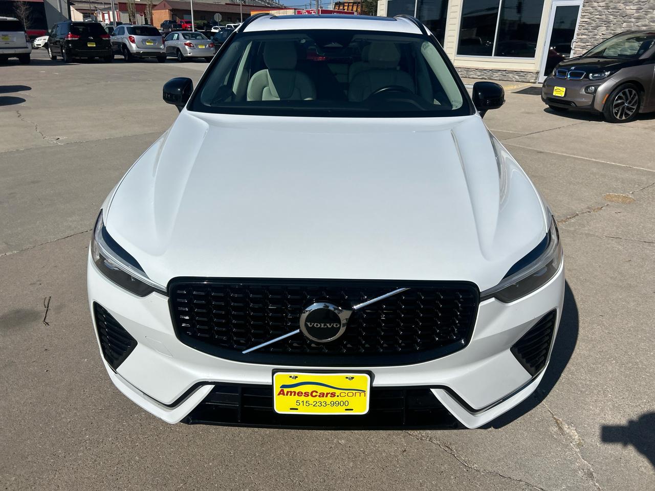 Volvo XC60 B5 AWD Core Dark Theme 2024