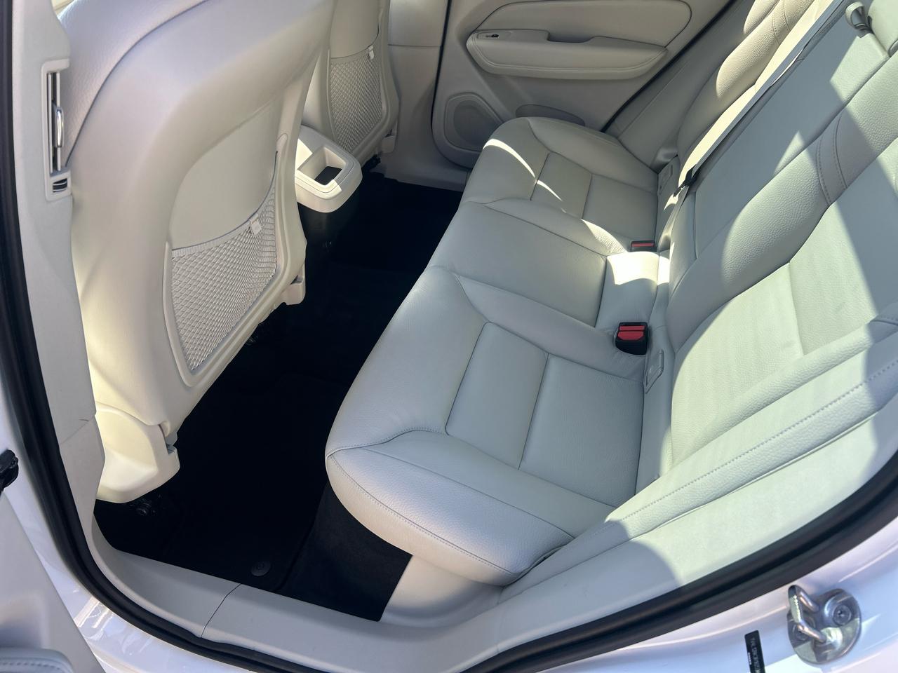 Volvo XC60 B5 AWD Core Dark Theme 2024