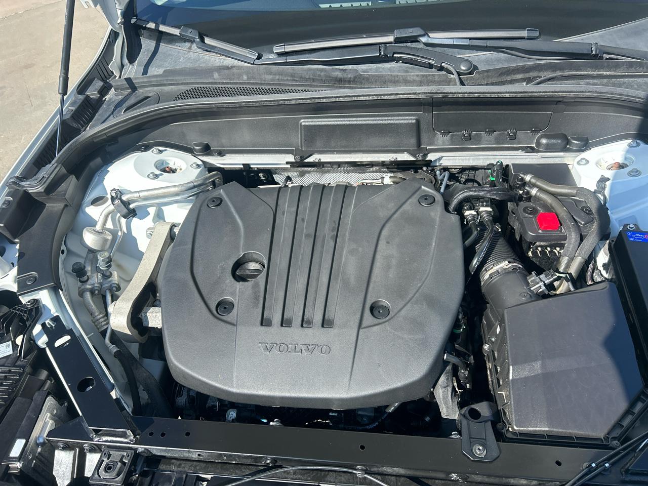 Volvo XC60 B5 AWD Core Dark Theme 2024