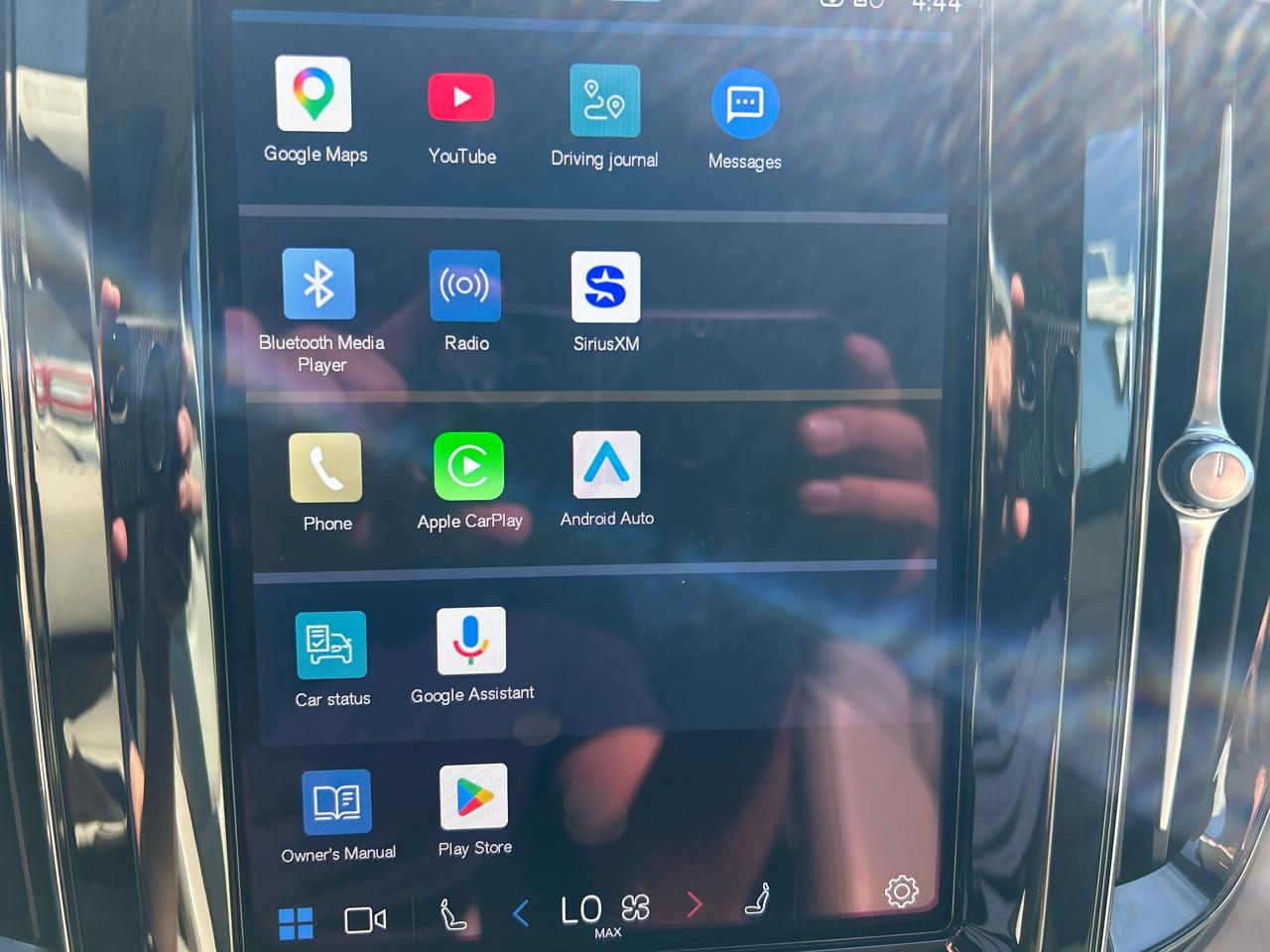 Volvo XC60 B5 AWD Core Dark Theme 2024