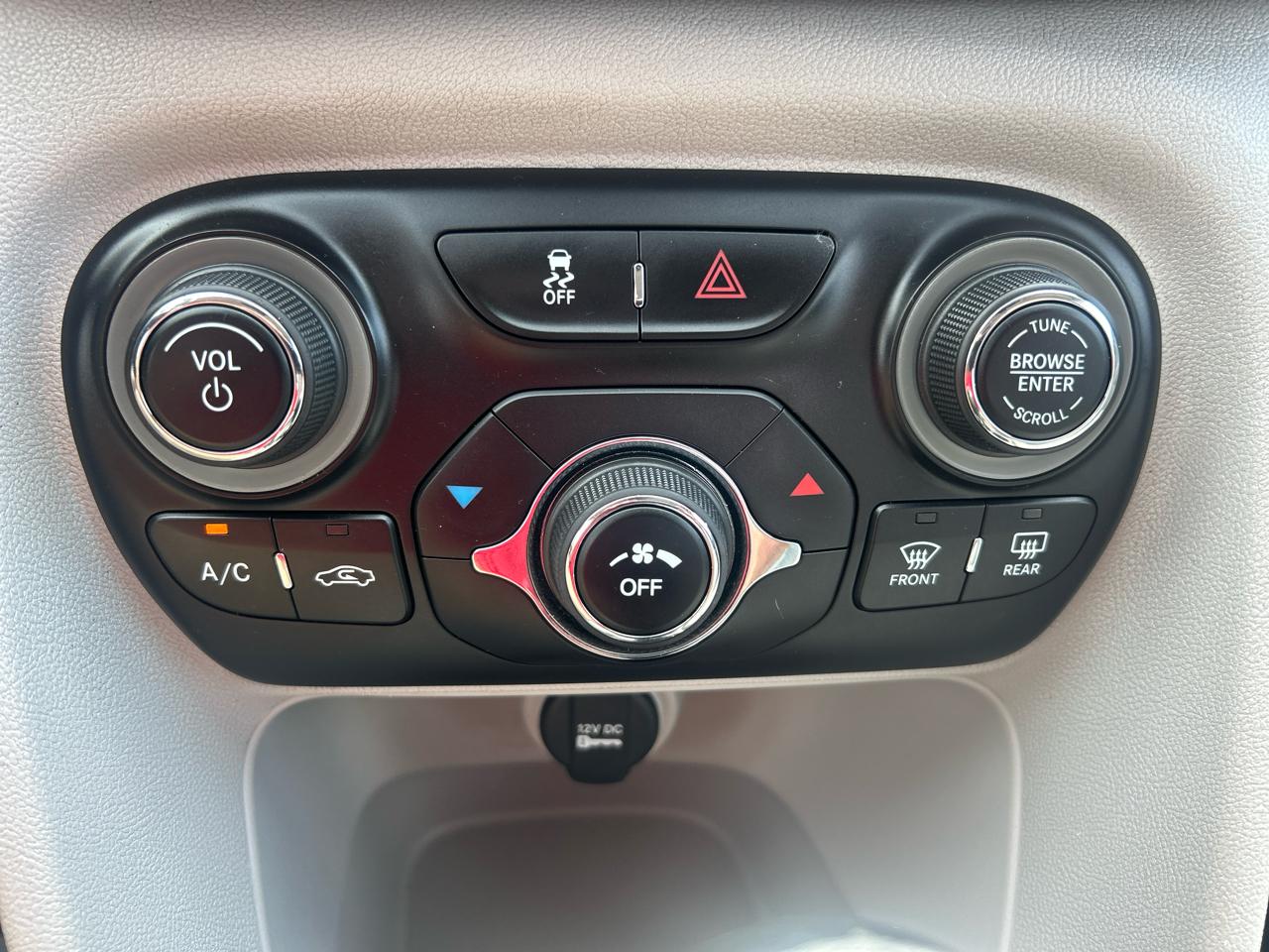 Dodge Dart 4dr Sdn SXT 2013