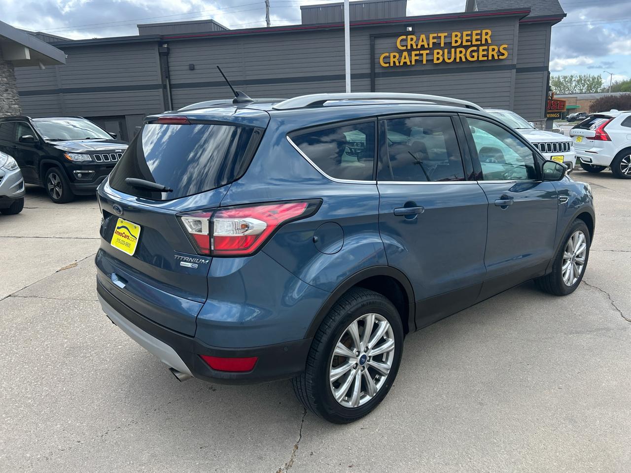 Ford Escape Titanium 4WD 2018