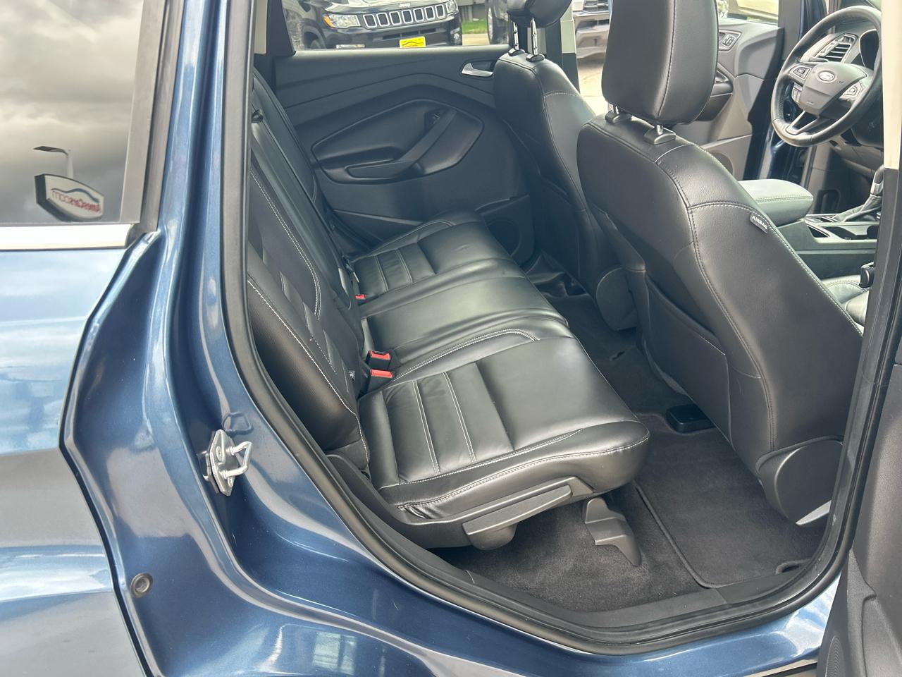 Ford Escape Titanium 4WD 2018